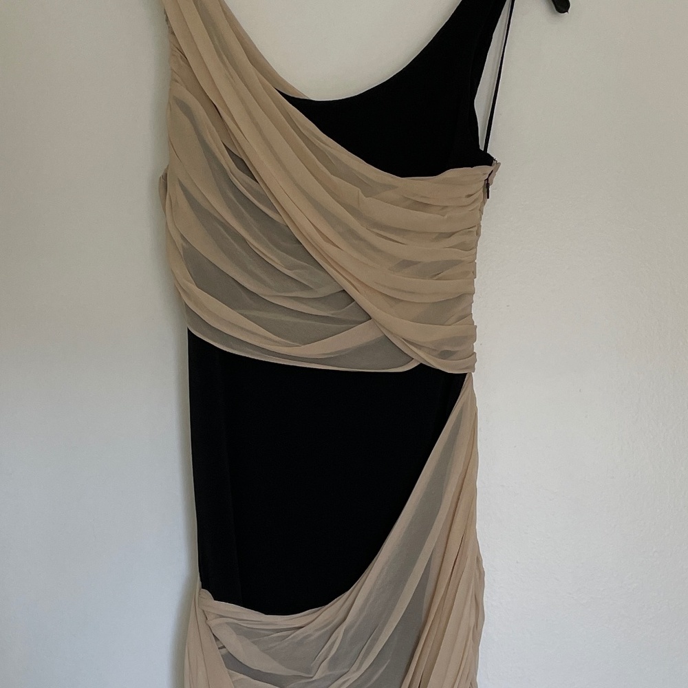 ALICE & OLIVIA black tank dress with  draped ivory chiffon  scarf size 2
